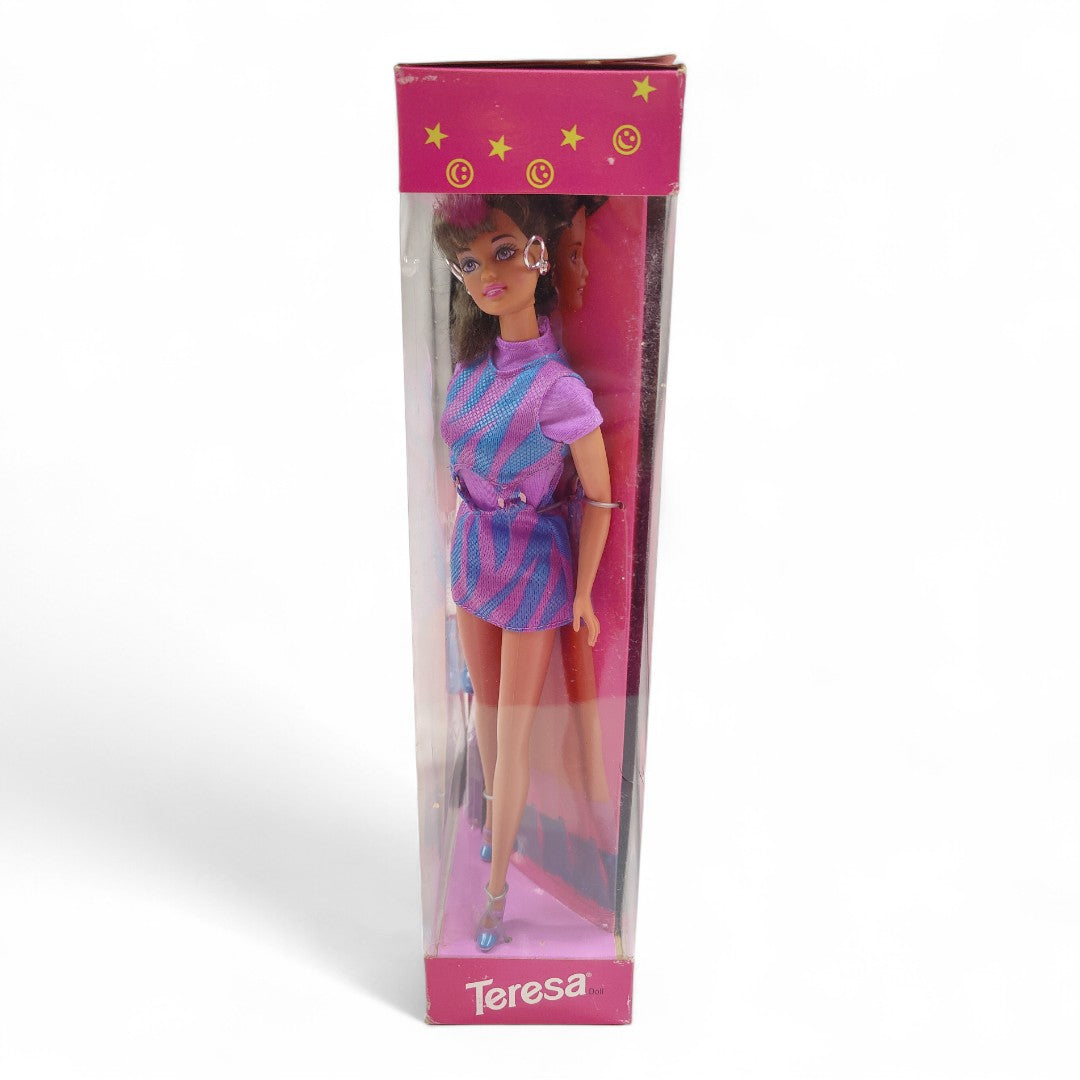 1997 Barbie Movin' Groovin' Teresa doll — Right side