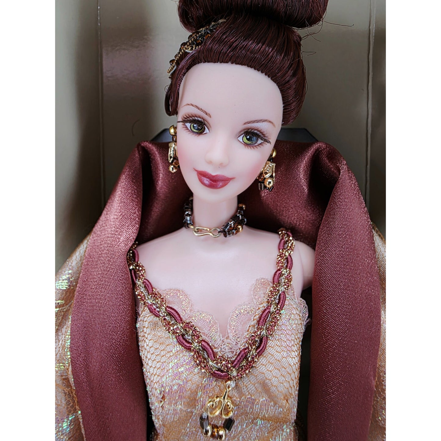 1997 Barbie Official Barbie Collector's Club Café Society doll — Face close-up
