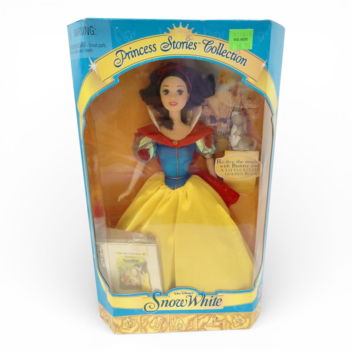 Vintage 1990s doll. Princess Stories Collection. Snow White. Front view.