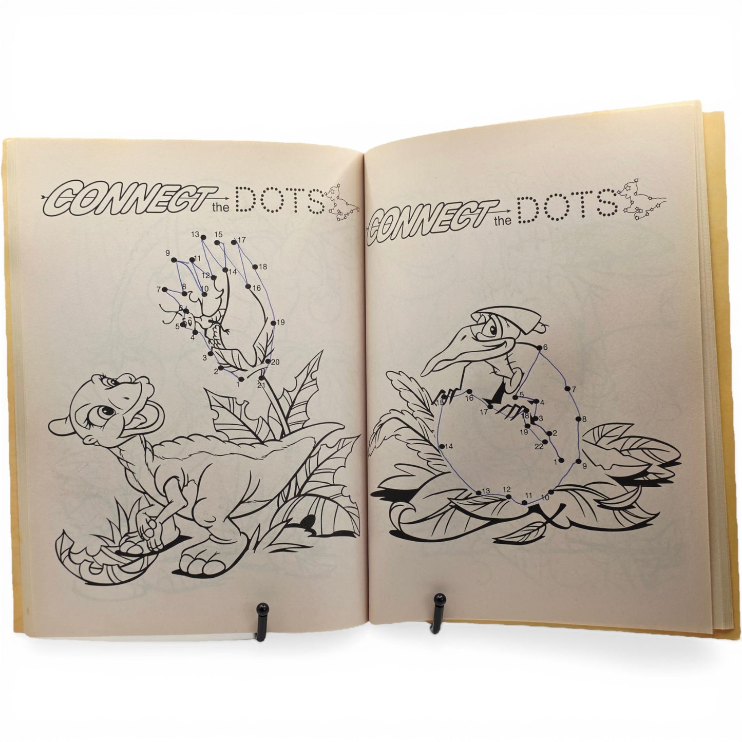 1997 The Land Before Time Super Coloring & Activity Book Littlefoot activity book — Close-up 1