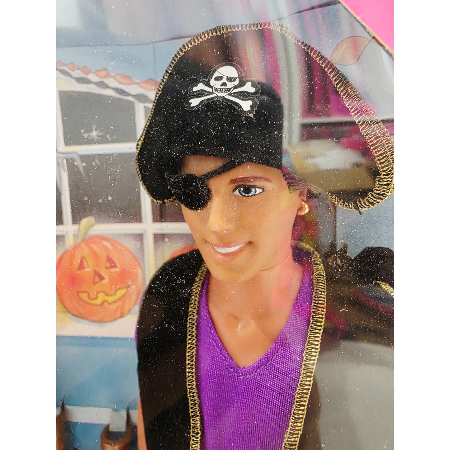 1998 Barbie Halloween Party doll giftset — Close-up 1