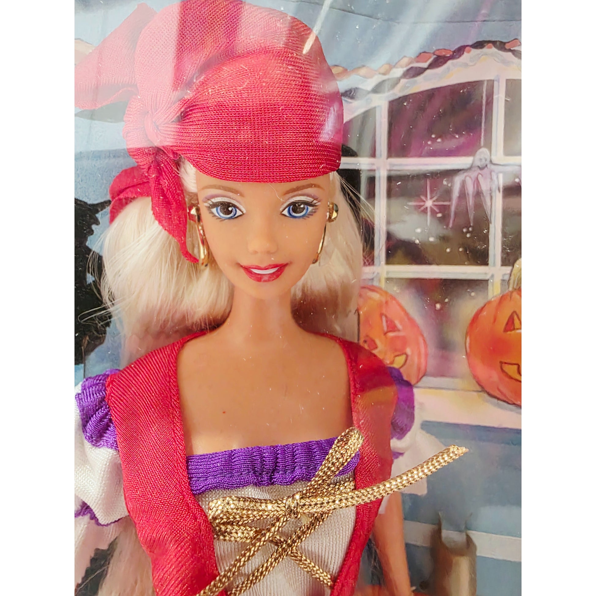 1998 Barbie Halloween Party doll giftset — Face close-up