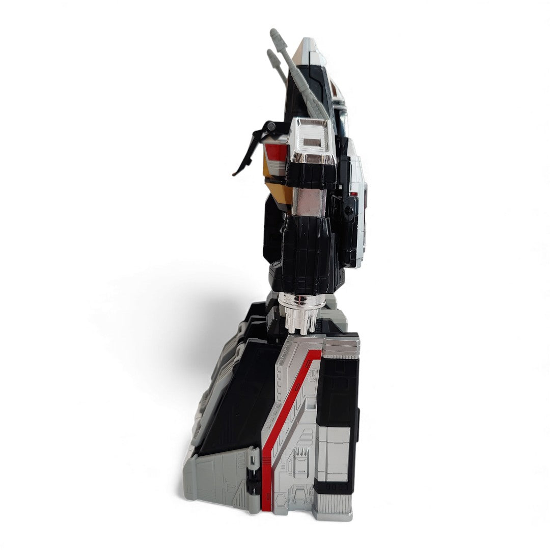 Vintage 1990s action figure playset. In Space. Delta Deluxe Megazord. Rare. Close up 4 view.