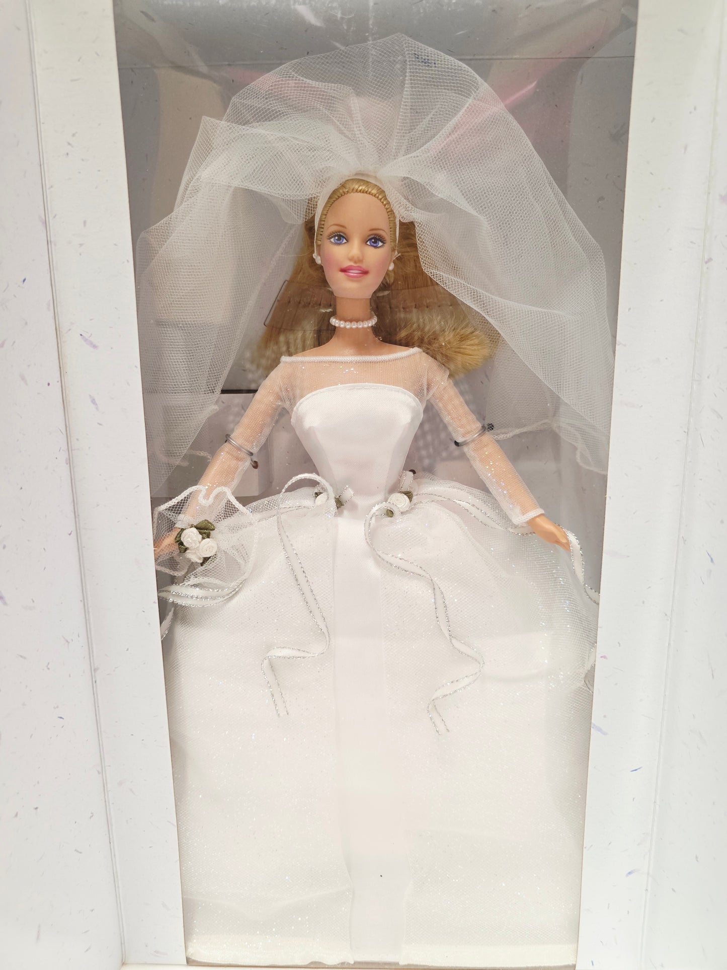 1999 Barbie Blushing Bride doll — Close-up 2