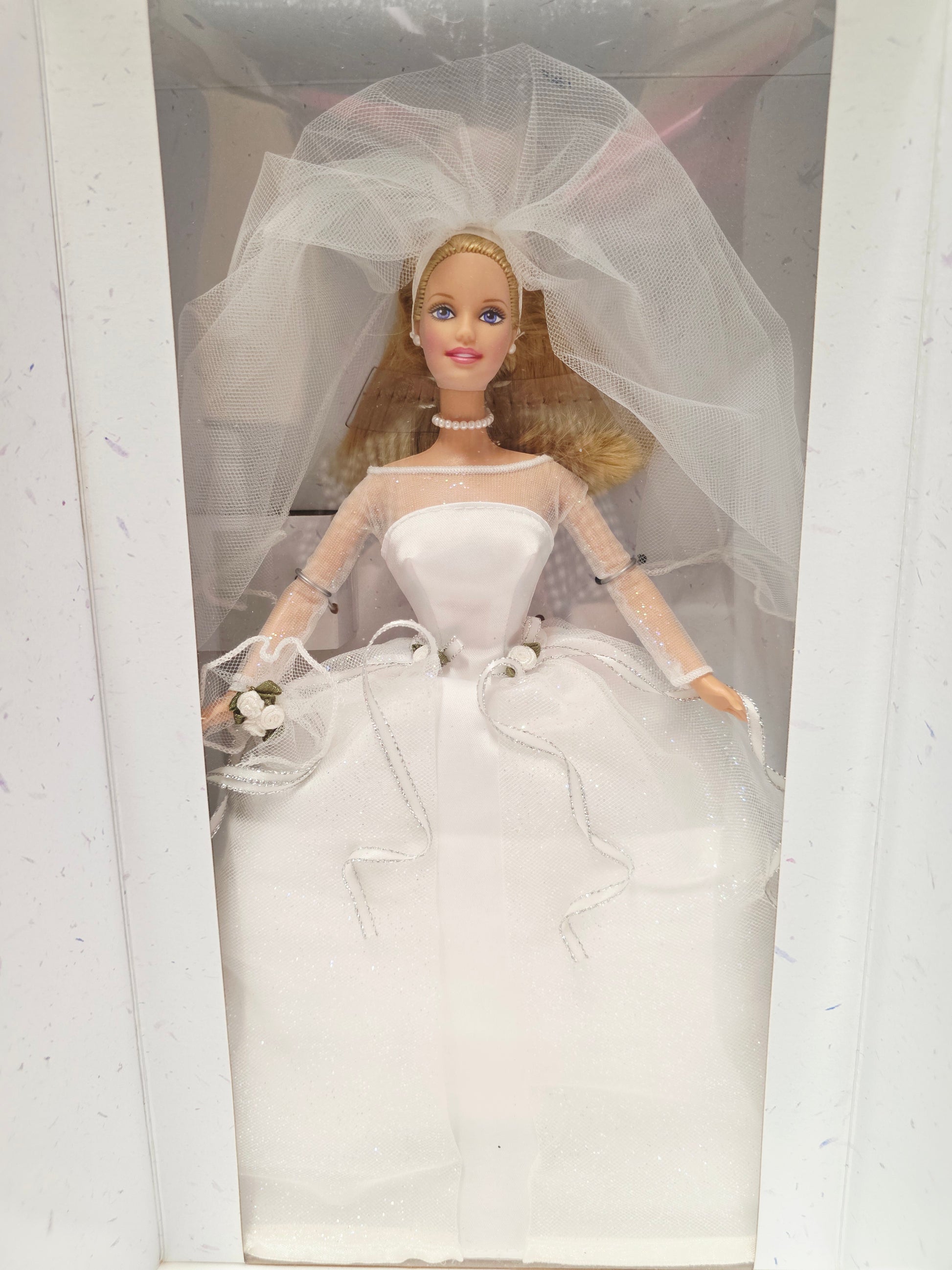 1999 Barbie Blushing Bride doll — Close-up 2