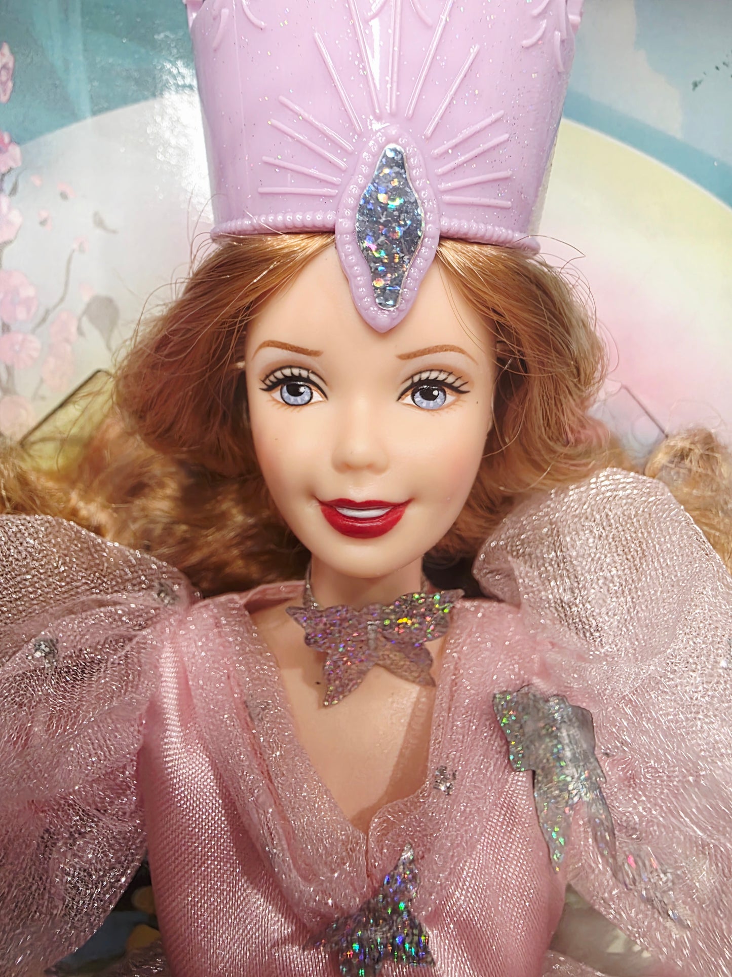 1999 Barbie The Wizard of Oz Glinda doll — Face close-up