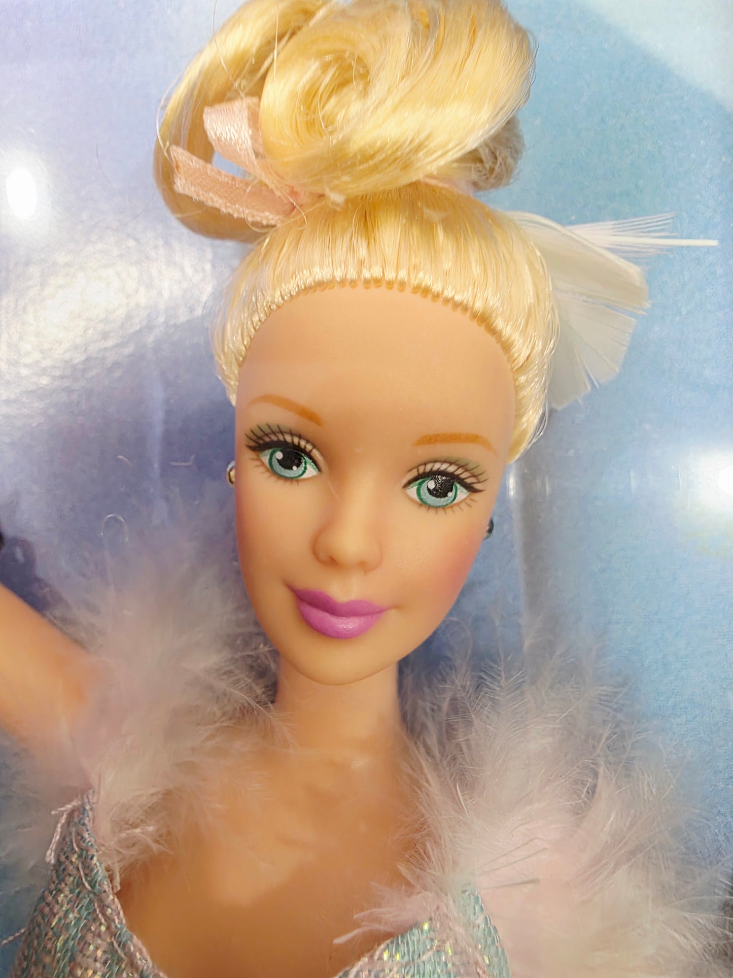 2000 Barbie Ballet Masquerade doll — Face close-up