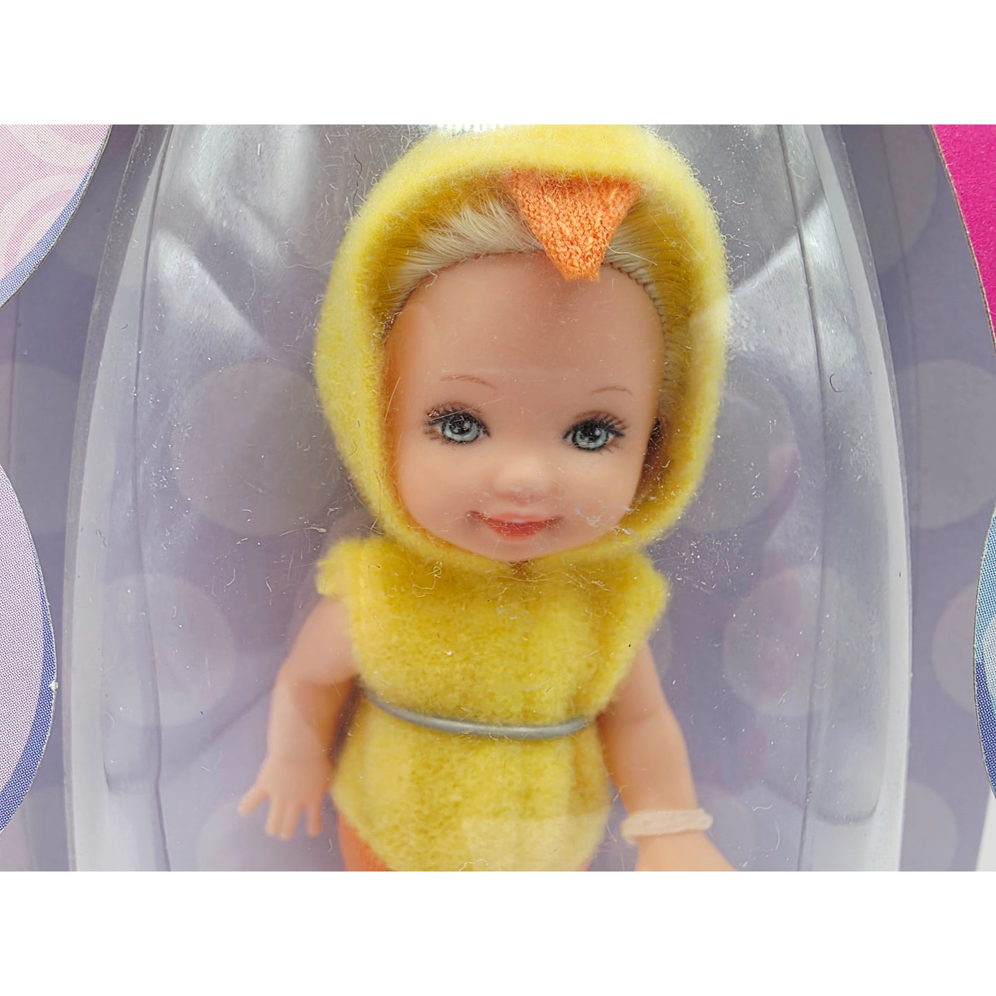 2000 Barbie Easterrific Kelly Cheery Chick doll — Face close-up