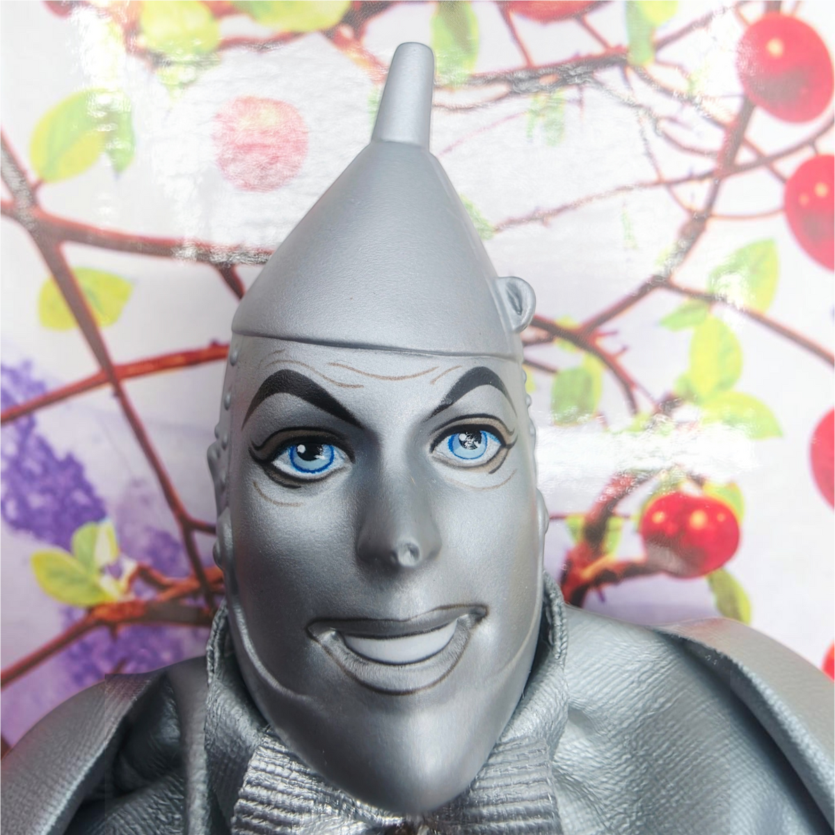 2000 Barbie Wizard of Oz Tin Man Face view
