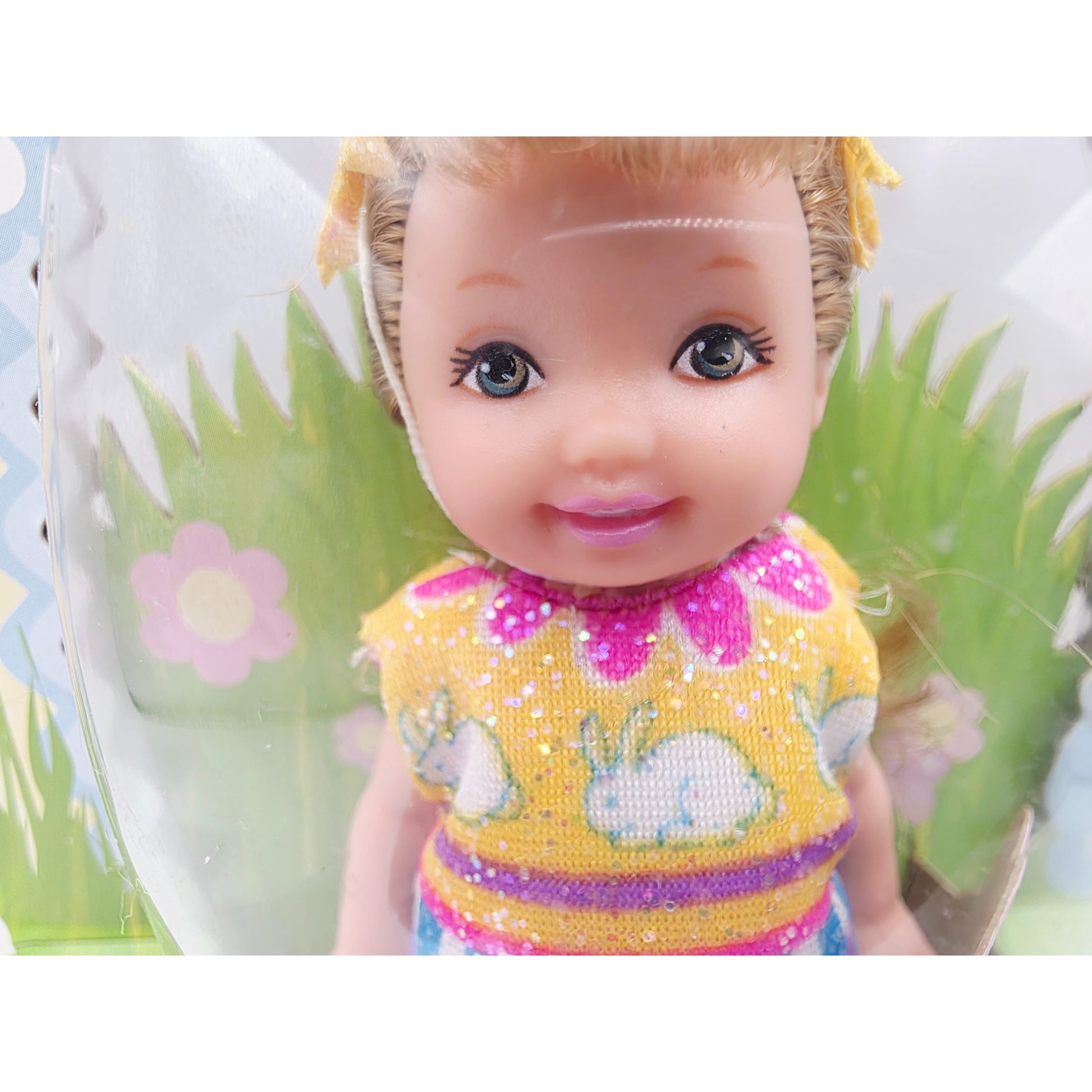 2001 Barbie Easter Eggie Liana as a Lil Egg doll — Face close-up