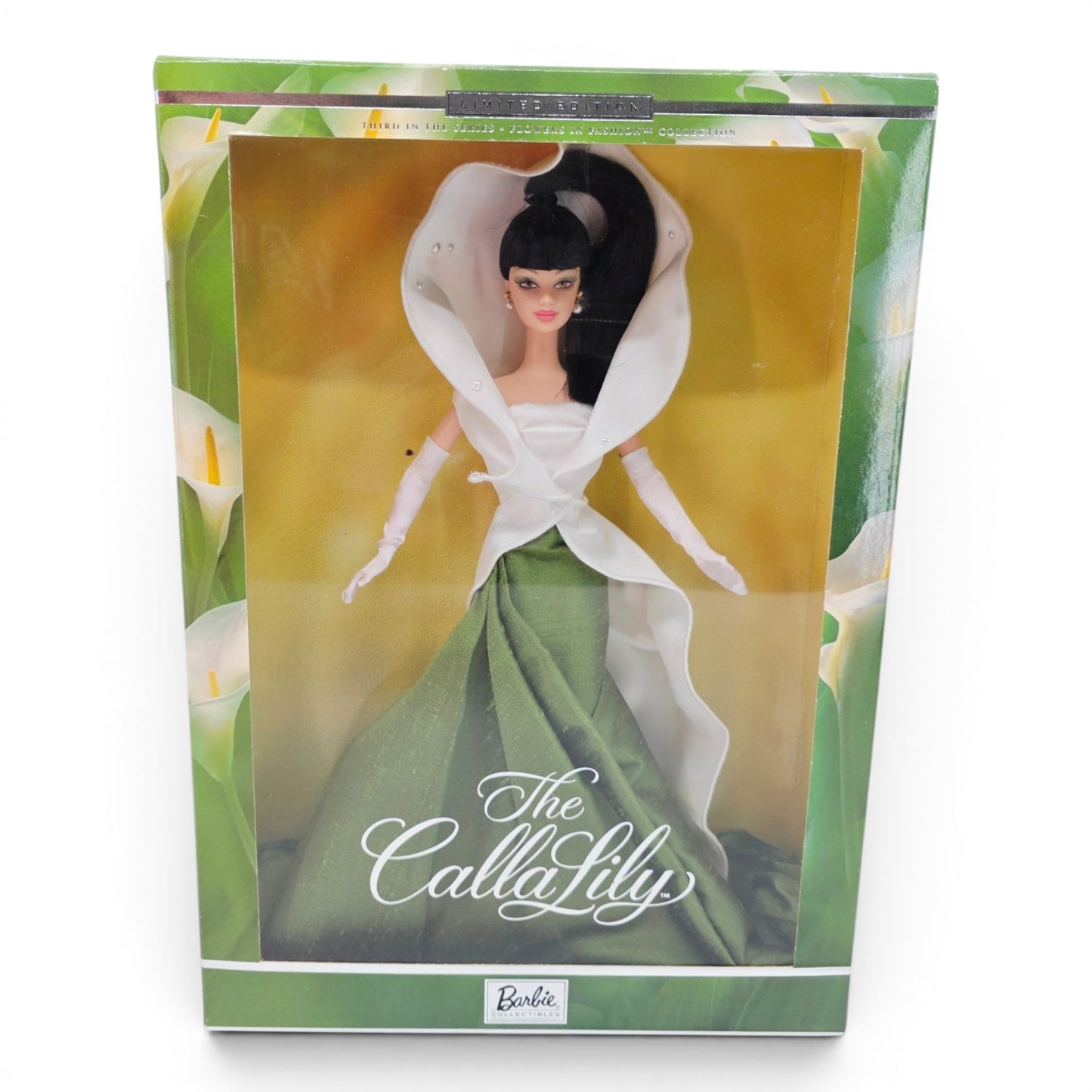 2001 Barbie Flowers in Fashion The Calla Lily doll — Front view