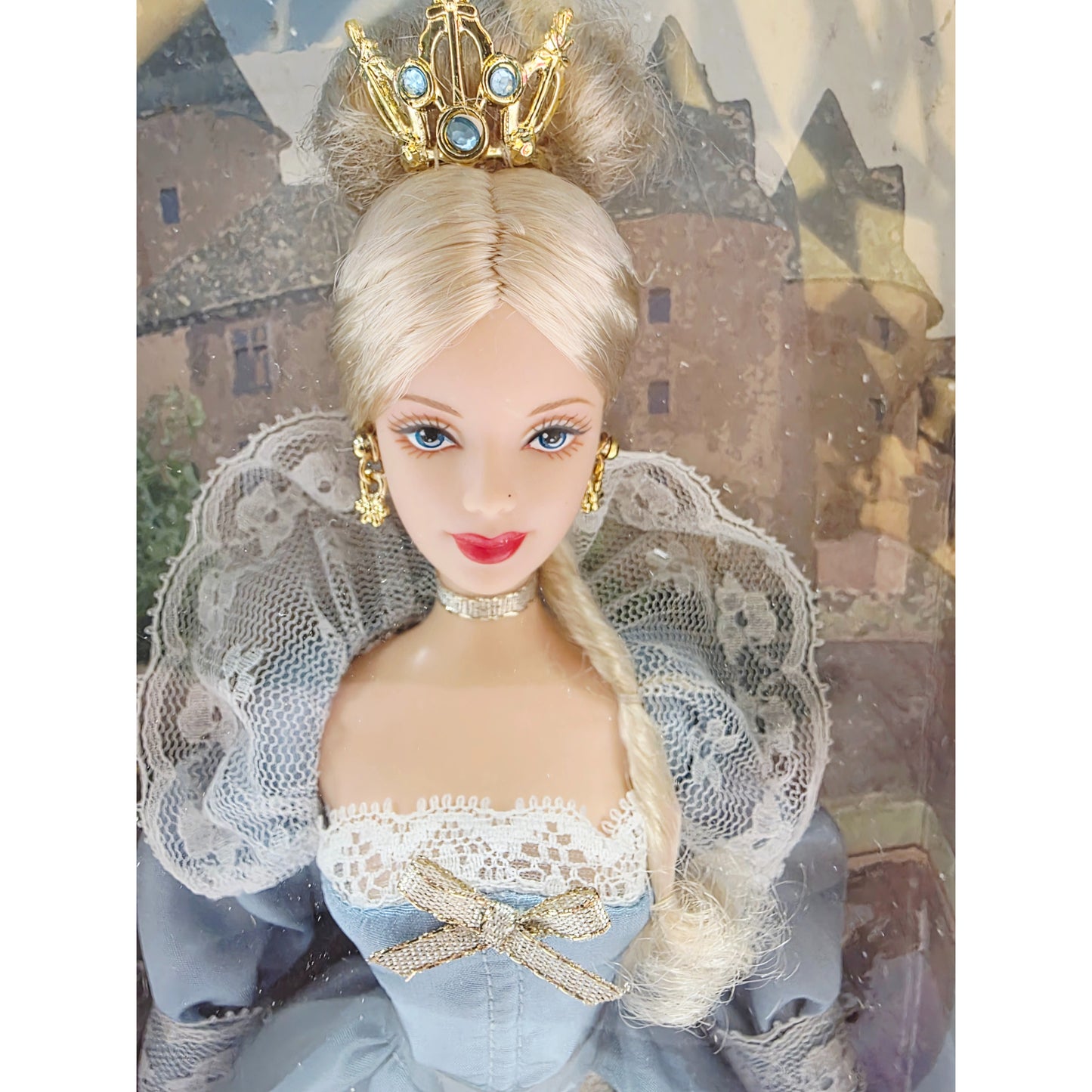 Vintage 2000s doll. Dolls of the World. Princess of the Danish Court. Face view.