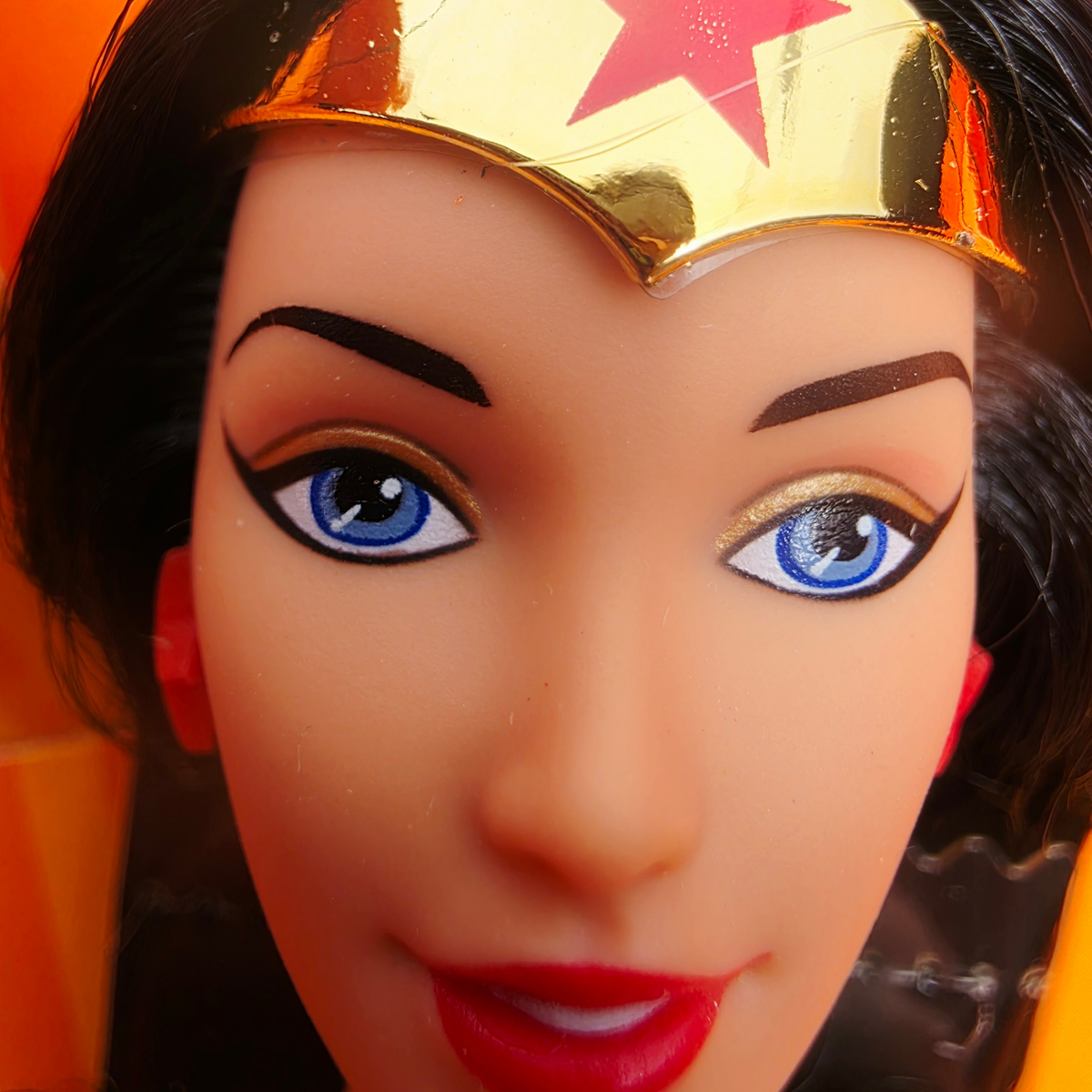 2004 Barbie DC Comics Wonder Woman Face view