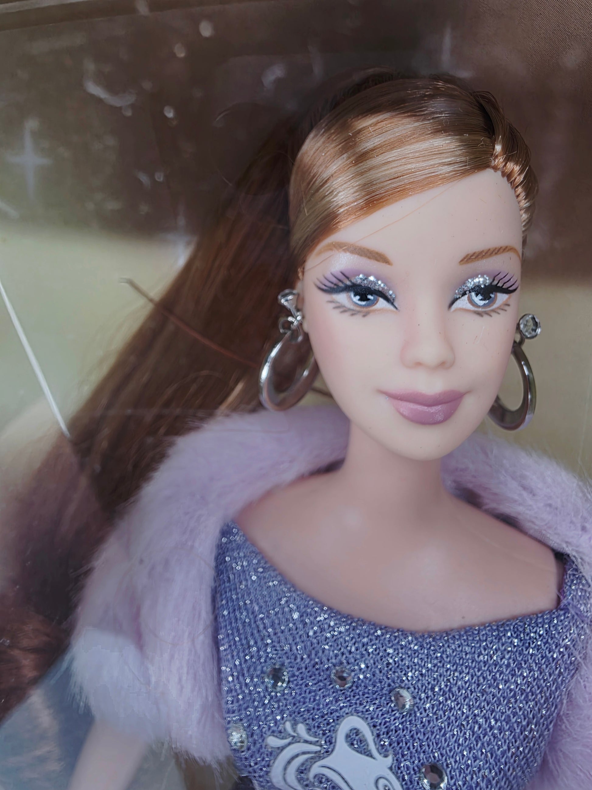 2004 Barbie Zodiac Collection - Pink Label Aquarius doll — Face close-up