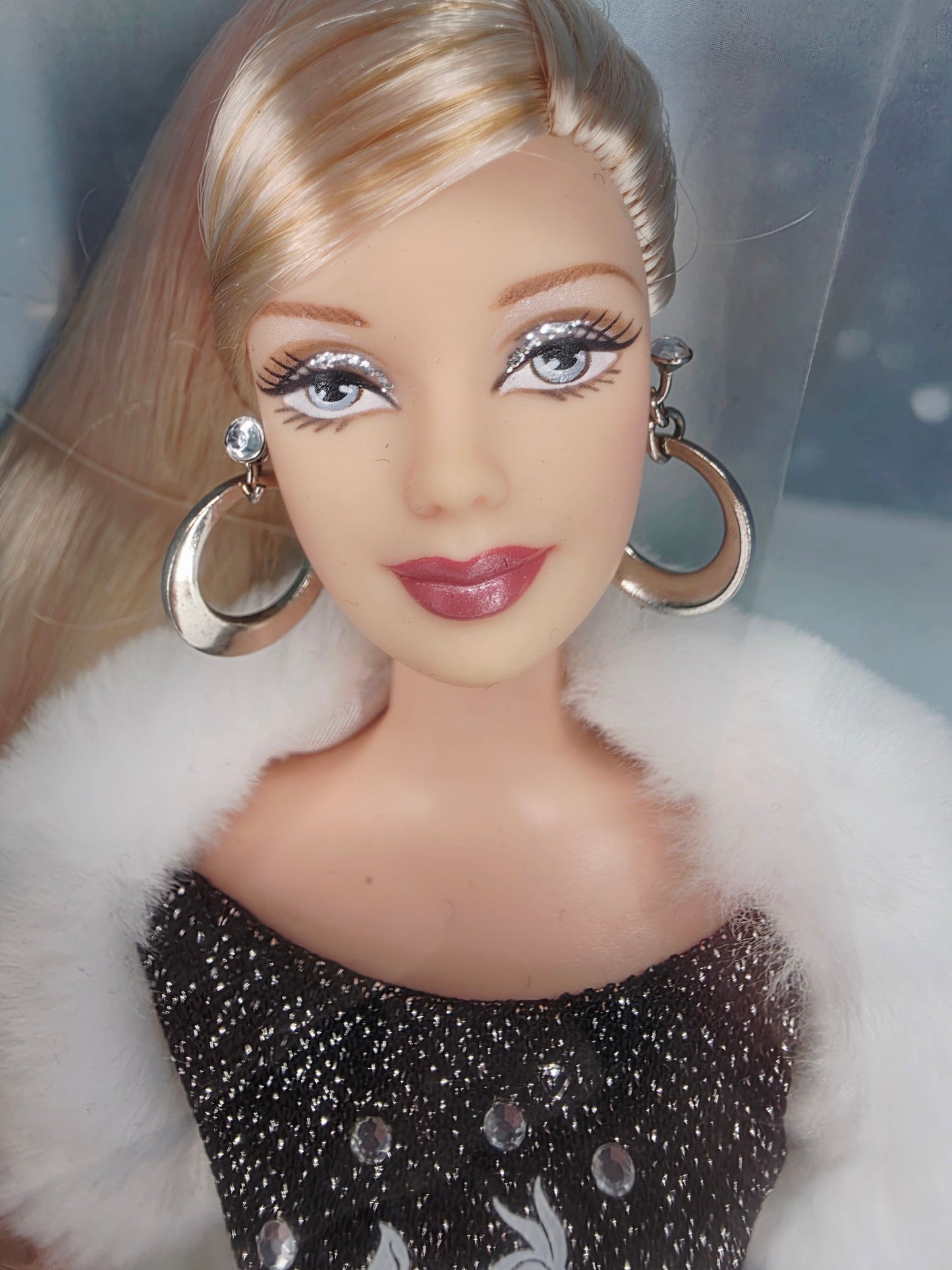 2004 Barbie Zodiac Collection - Pink Label Capricorn doll — Face close-up