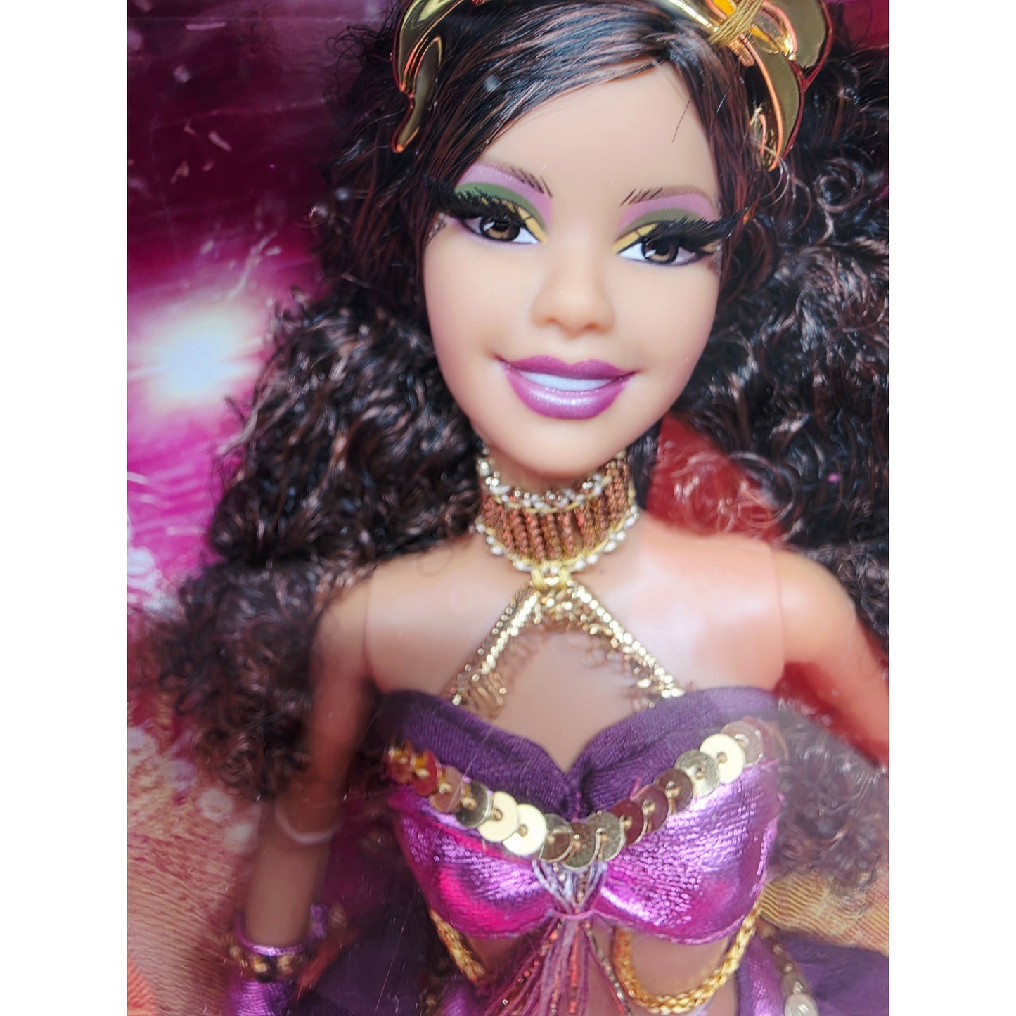 2005 Barbie Festivals of the World Carnaval doll — Face close-up