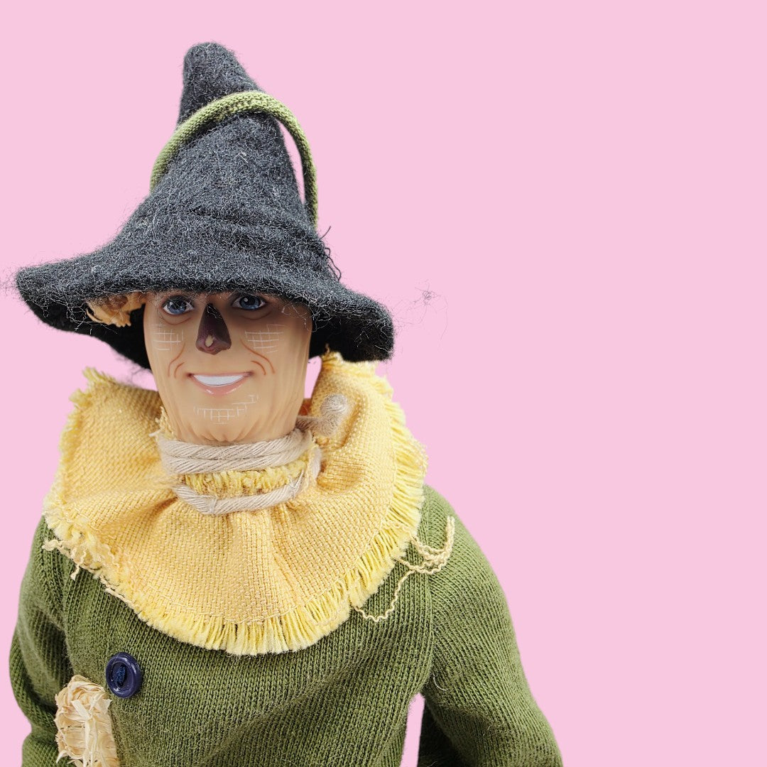 Vintage 2000s doll. Wizard of Oz. Scarecrow. Pink Label Barbie. Face view.