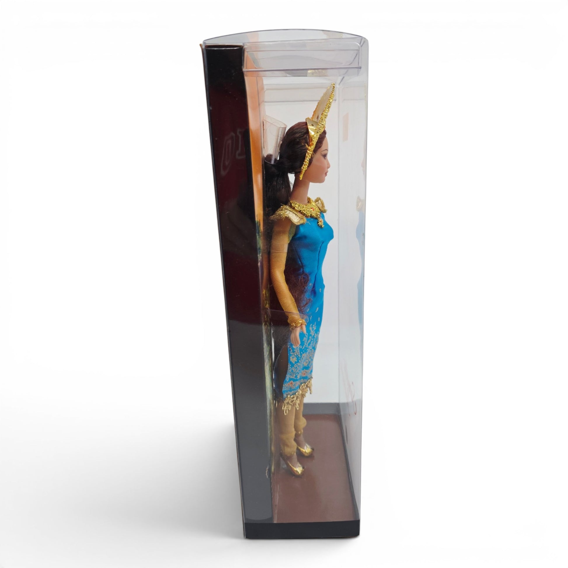 2007 Barbie Dolls of the World Sumatra Indonesia doll — Left side