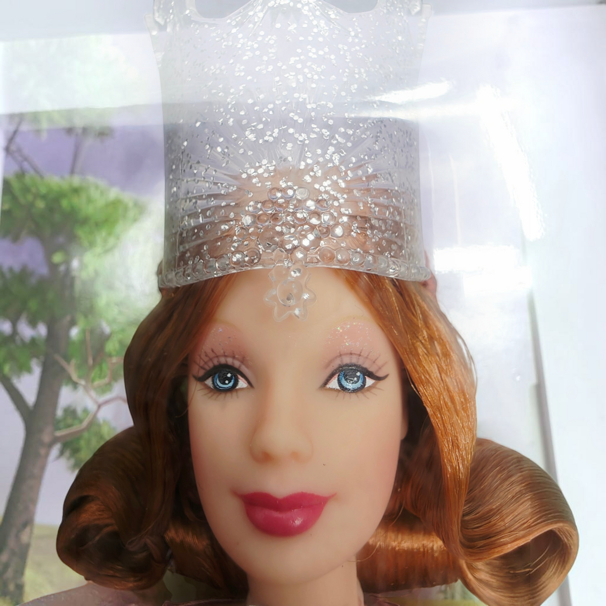 2009 Barbie Wizard of Oz 50th Anniversary Pink Label Glinda Face view