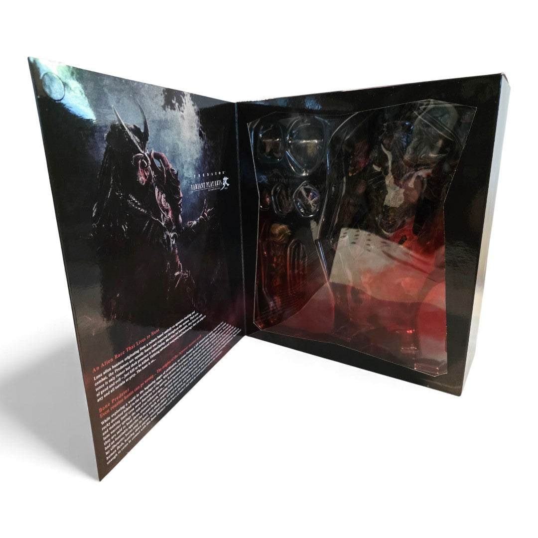 2015 Predator Variant Play Arts Kai Predator action figure — Close-up 2