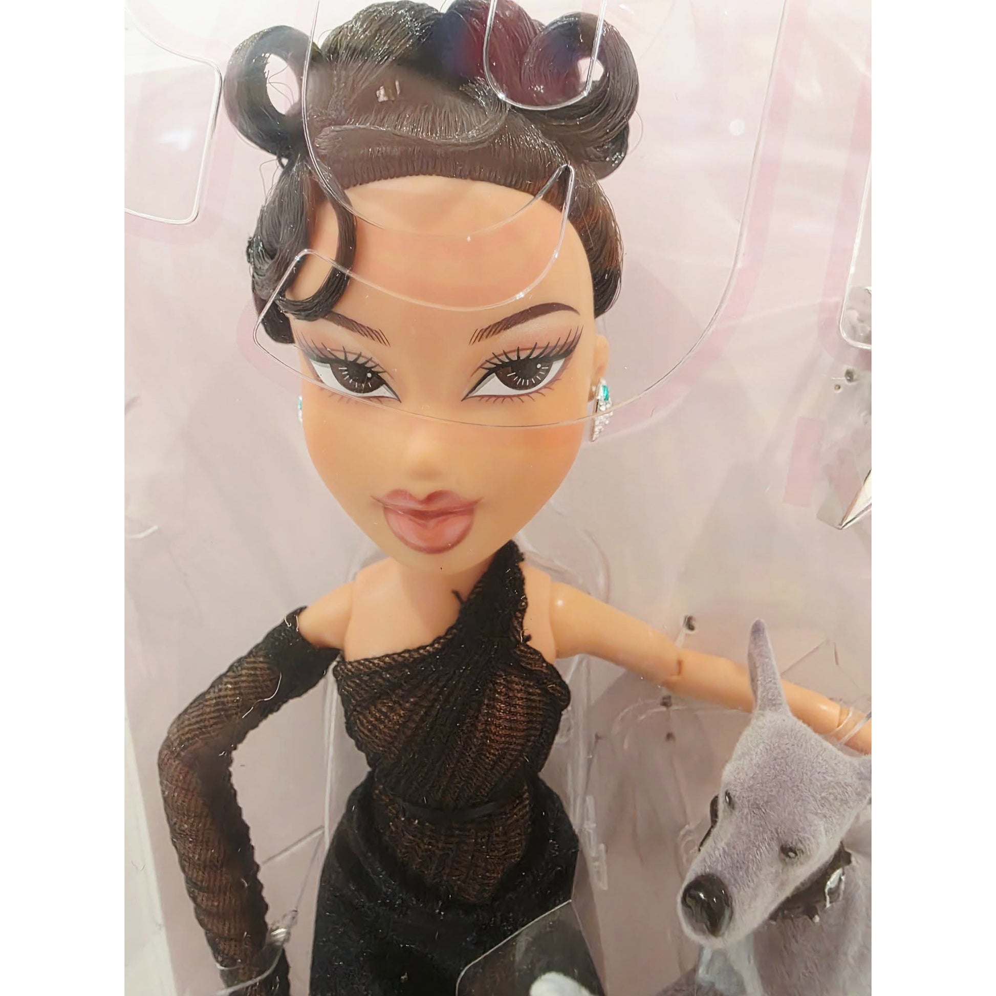 2023 Bratz Bratz x Kylie Jenner Gown & Dog celebrity doll — Face close-up