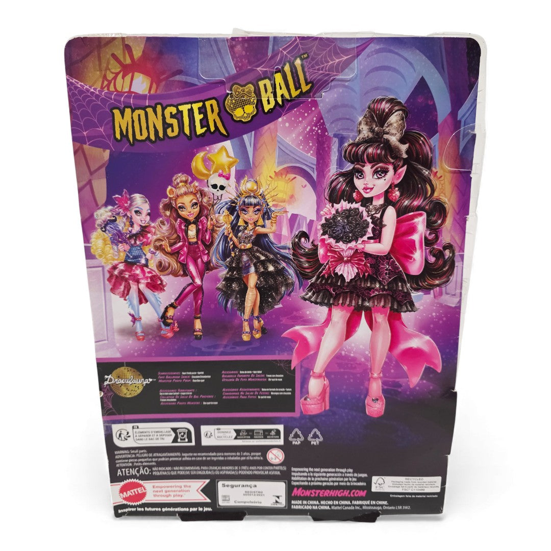Vintage 2020s doll. Monster Ball. Draculaura. Back view.