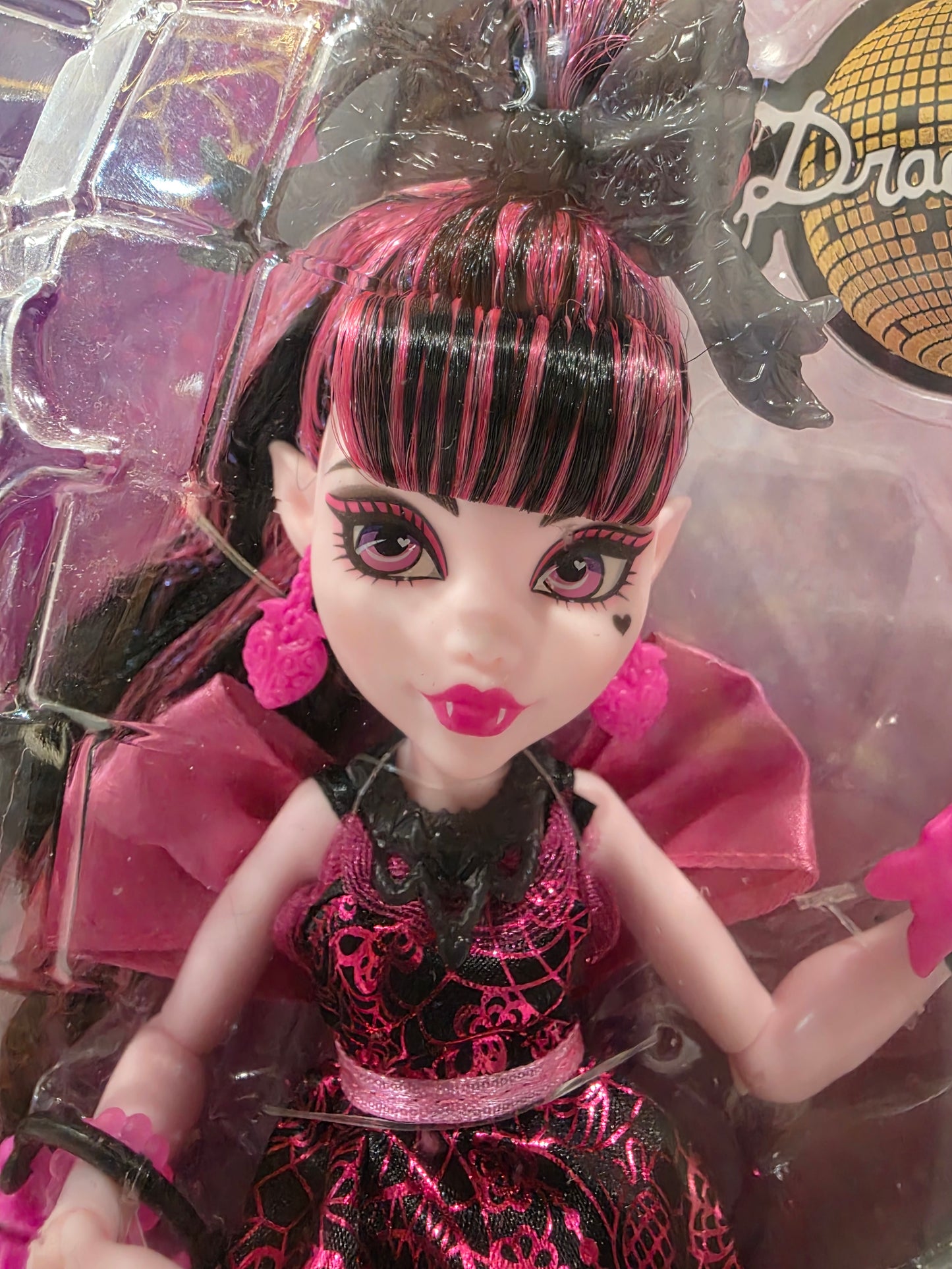 Vintage 2020s doll. Monster Ball. Draculaura. Face view.